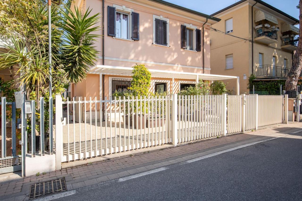 Romantico Open Space A 3Min Dalla Spiaggia - Homeunity Rimini Luaran gambar