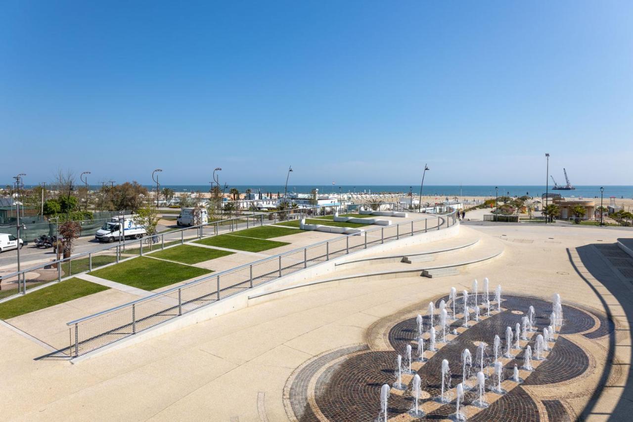 Romantico Open Space A 3Min Dalla Spiaggia - Homeunity Rimini Luaran gambar